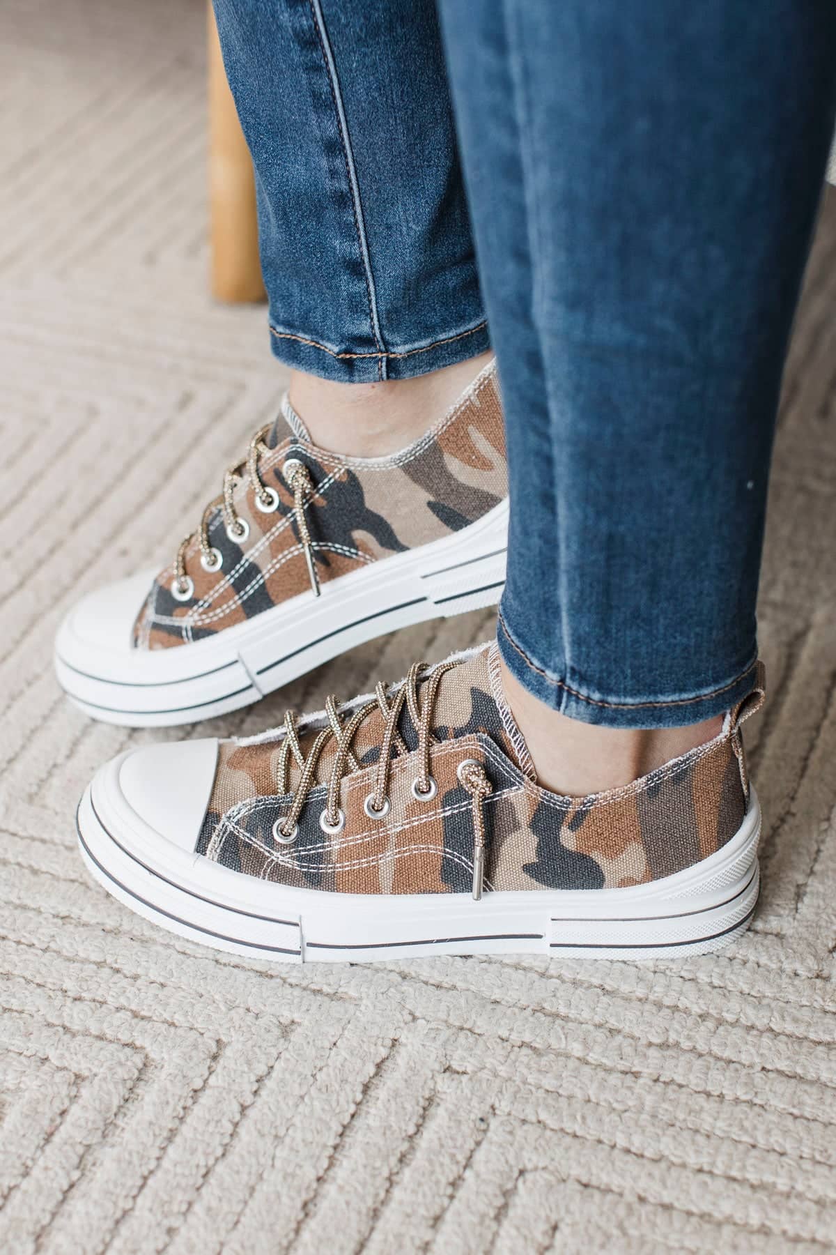 Very G Aman Camo Sneakers- Sand - Image 3