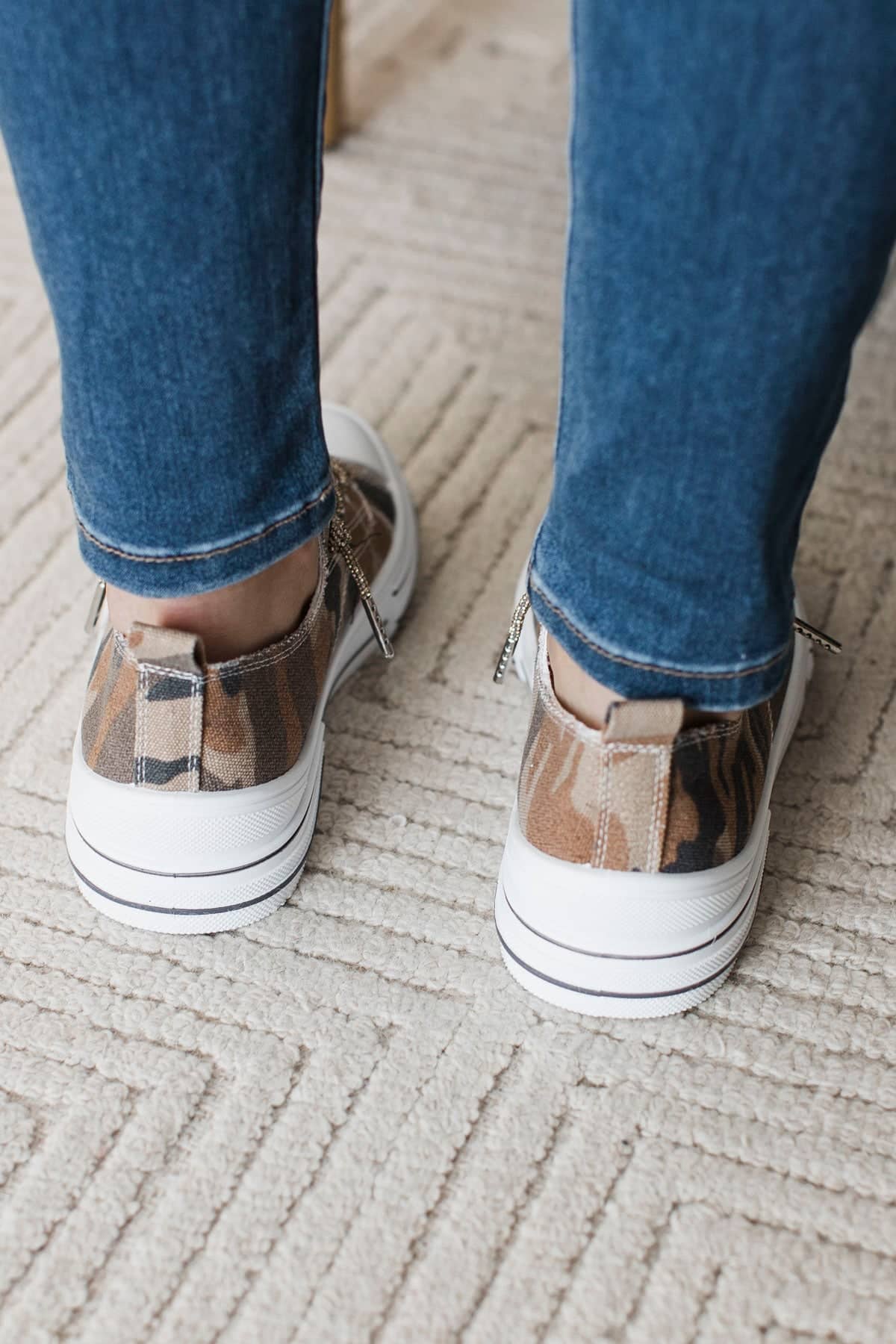 Very G Aman Camo Sneakers- Sand - Image 4