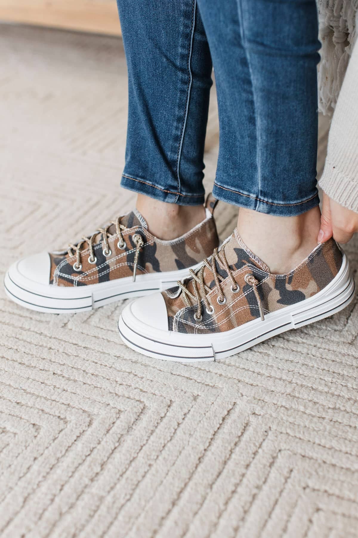 Very G Aman Camo Sneakers- Sand - Image 5